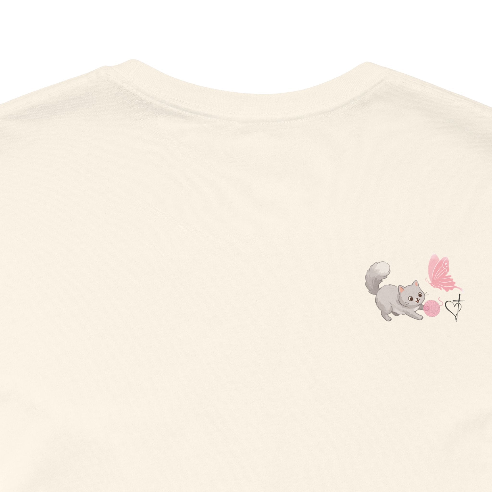Cat Mom | Cute Kitten Heart T-Shirt – Cat Lover Gift – Plus Size Friendly Adult Female Mother's Day Gift