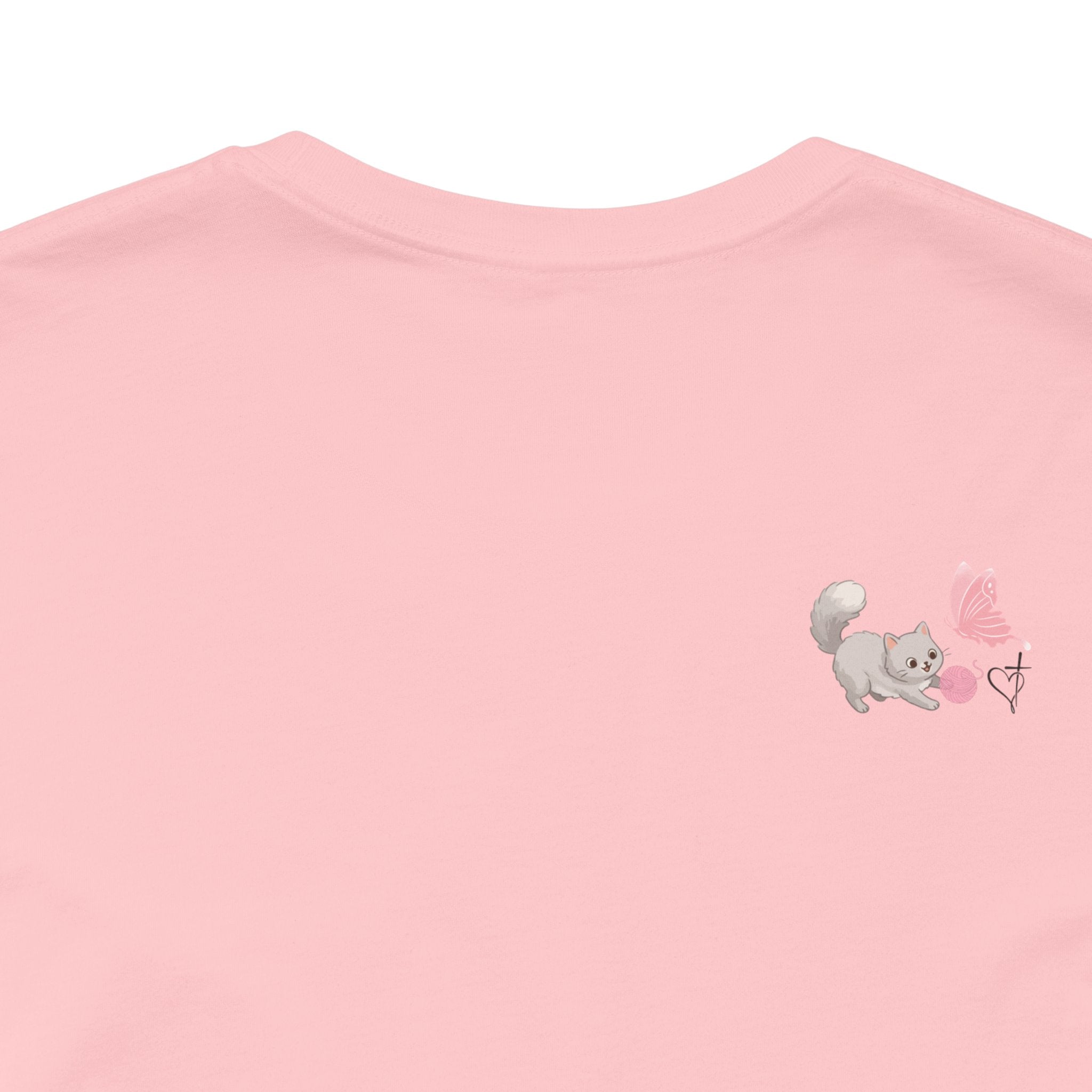 Cat Mom | Cute Kitten Heart T-Shirt – Cat Lover Gift – Plus Size Friendly Adult Female Mother's Day Gift