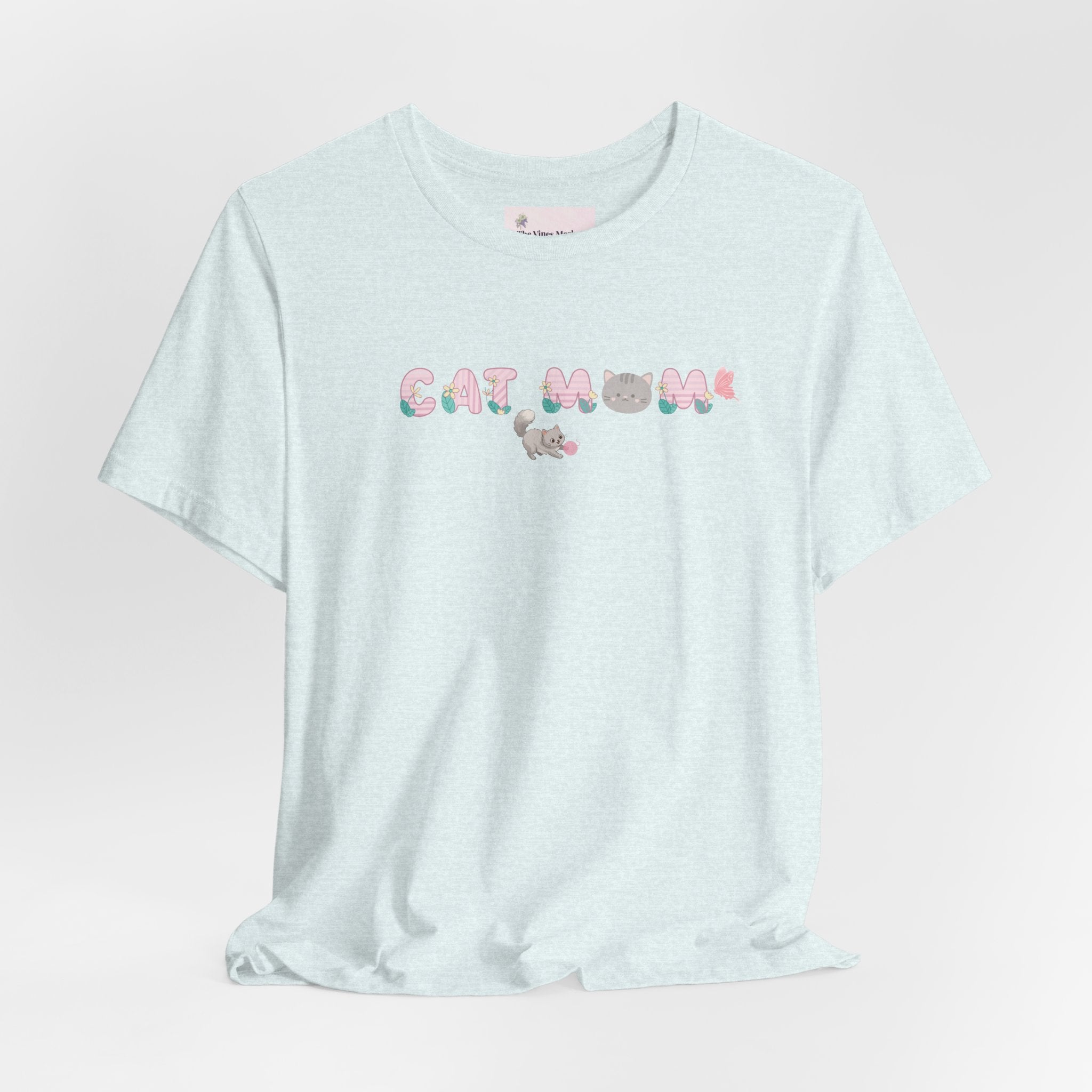 Cat Mom | Cute Kitten Heart T-Shirt – Cat Lover Gift – Plus Size Friendly Adult Female Mother's Day Gift