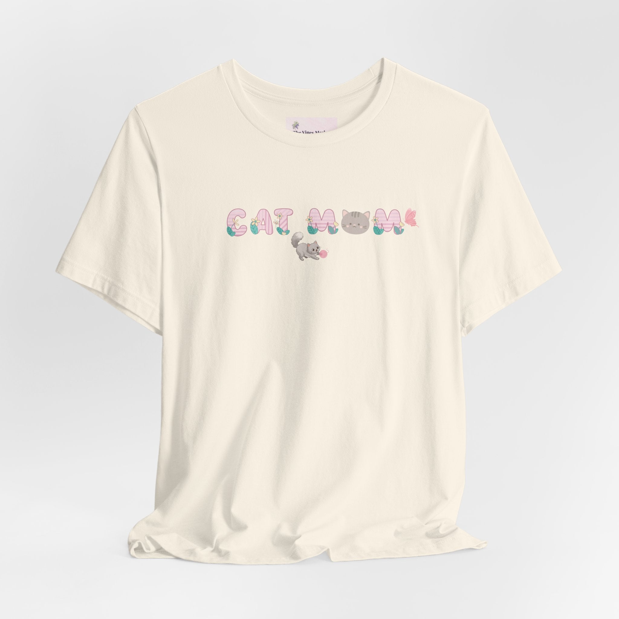 Cat Mom | Cute Kitten Heart T-Shirt – Cat Lover Gift – Plus Size Friendly Adult Female Mother's Day Gift