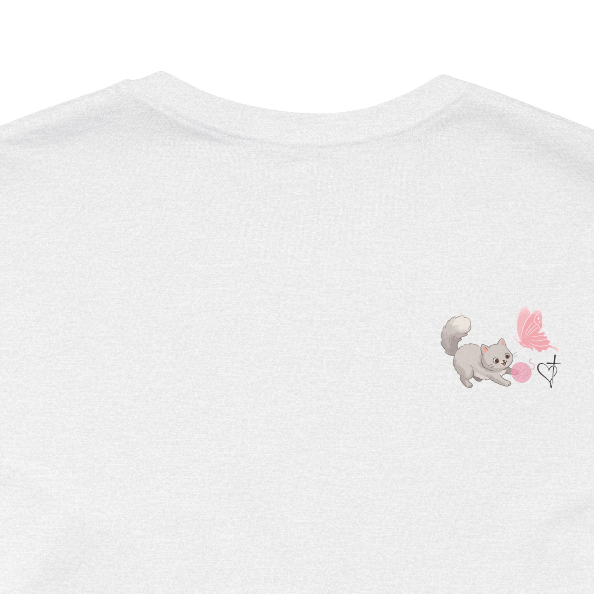 Cat Mom | Cute Kitten Heart T-Shirt – Cat Lover Gift – Plus Size Friendly Adult Female Mother's Day Gift