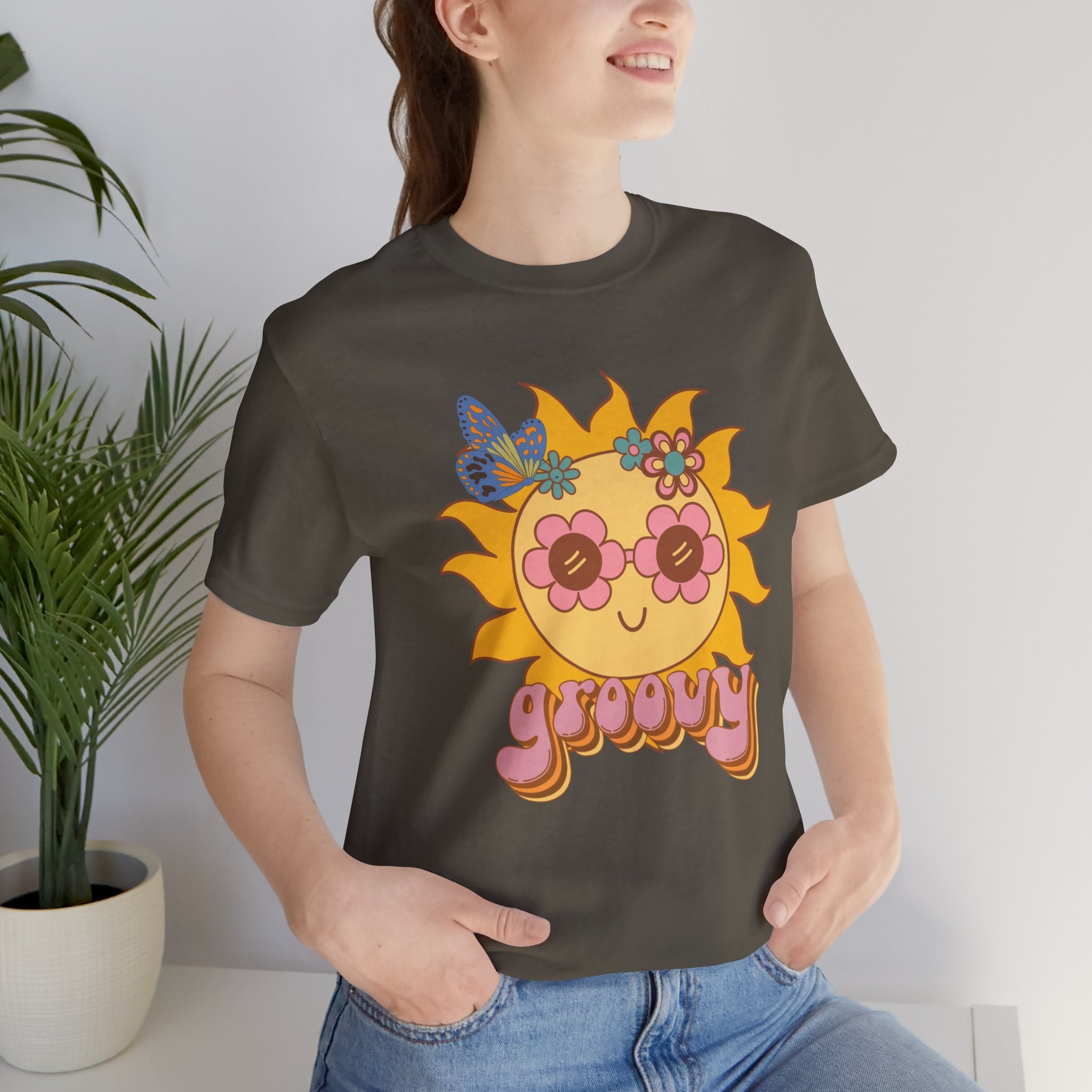 Groovy Sunflower Tee — 70s Retro Sun Graphic T-Shirt