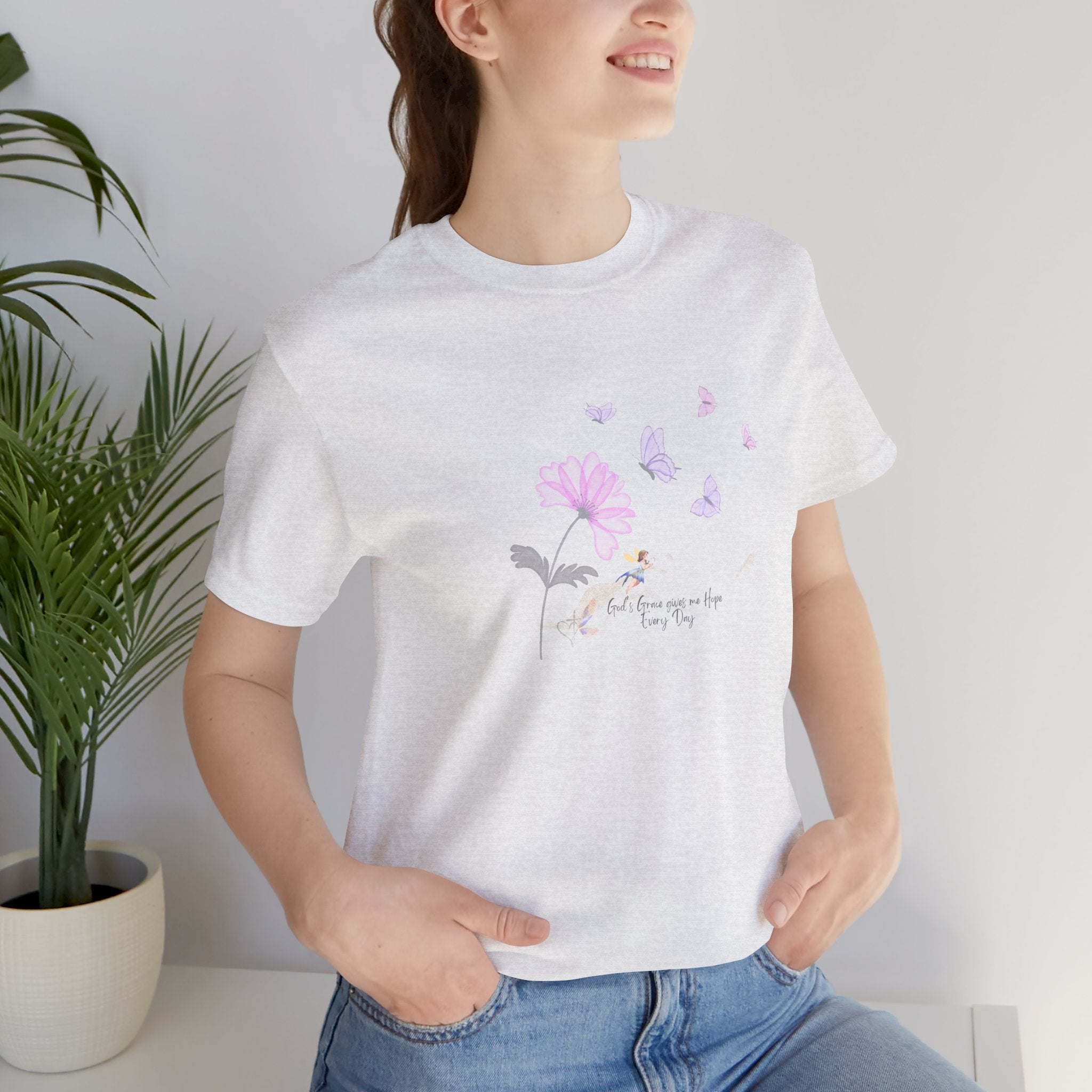 God's Grace Gives Me Hope Tee – Butterflies & Bloom